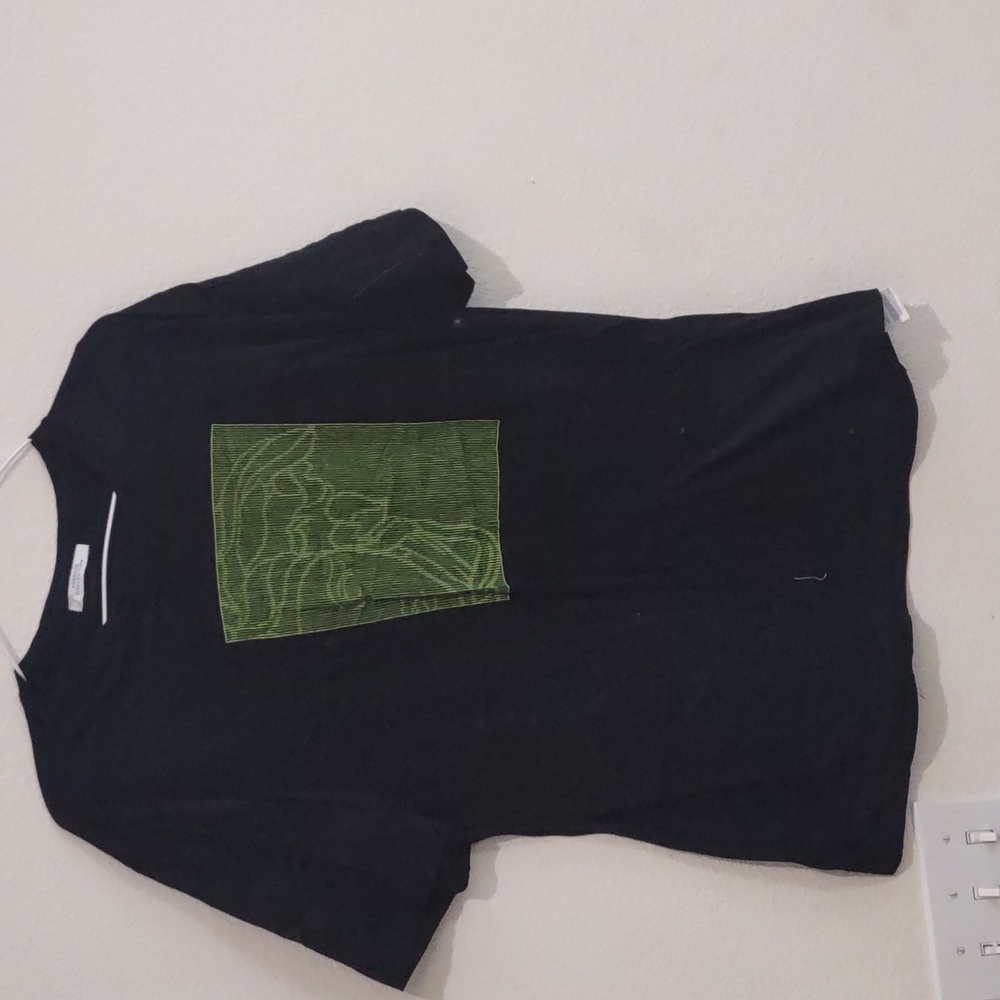 YOUNG VERSACE BLACK AND GREEN TEE. - Picture 2 of 4